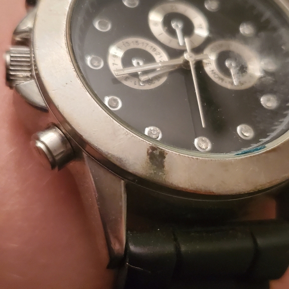 Watch - Picture 2 of 5